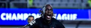 De la N3 à Old Trafford&nbsp;: Orphé Mbina, six ans pour toucher son rêve européen