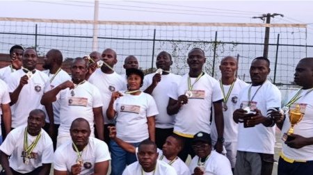 Volley-ball&nbsp;: Loisirs Corpo conserve son trophée et relance la flamme à Oyem
