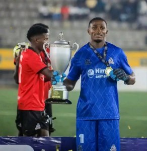 Ouganda&nbsp;: Loyce Mbaba soulève déjà son premier trophée avec Vipers SC