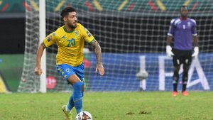 CAF Awards 2025&nbsp;: Denis Bouanga nominé pour le prix du meilleur joueur de l’année