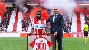 Football&nbsp;: Guelor Kanga, l’étoile gabonaise qui a conquis Belgrade