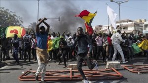 ​​​​Sénégal&nbsp;: l’opposition manifeste contre la disqualification de ses leaders aux législatives