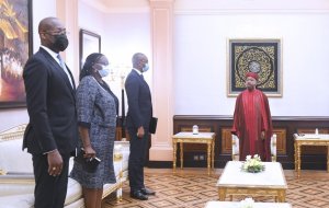 Ali Bongo et les ministres du Budget et de la Santé abordent les questions de protection sociale