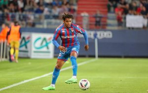 Ligue 2&nbsp;: Johann Obiang et Pau FC arrachent un nul in extremis face à Clermont