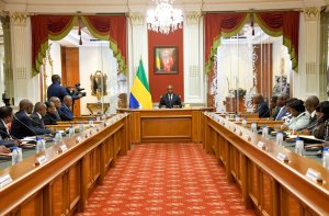 Brice Oligui Nguema dirige les travaux de la session extraordinaire du Conseil supérieur de la magistrature