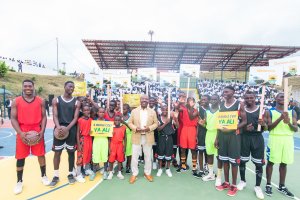 Ali Bongo inaugure le plateau multisports de Ndjolé