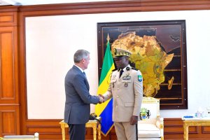 Brice Clotaire Oligui Nguema reçoit en audience le directeur Afrique de Total Énergies