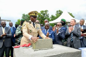 Le président de la Transition lance les travaux du siège de la COBAC à Libreville